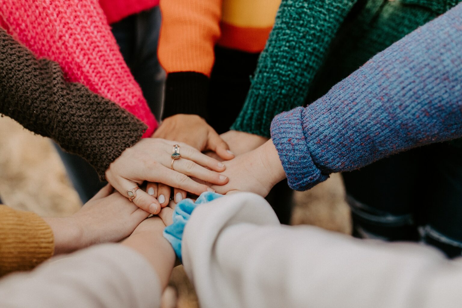 Social Caring with hands: This is possible with a social housing investment.